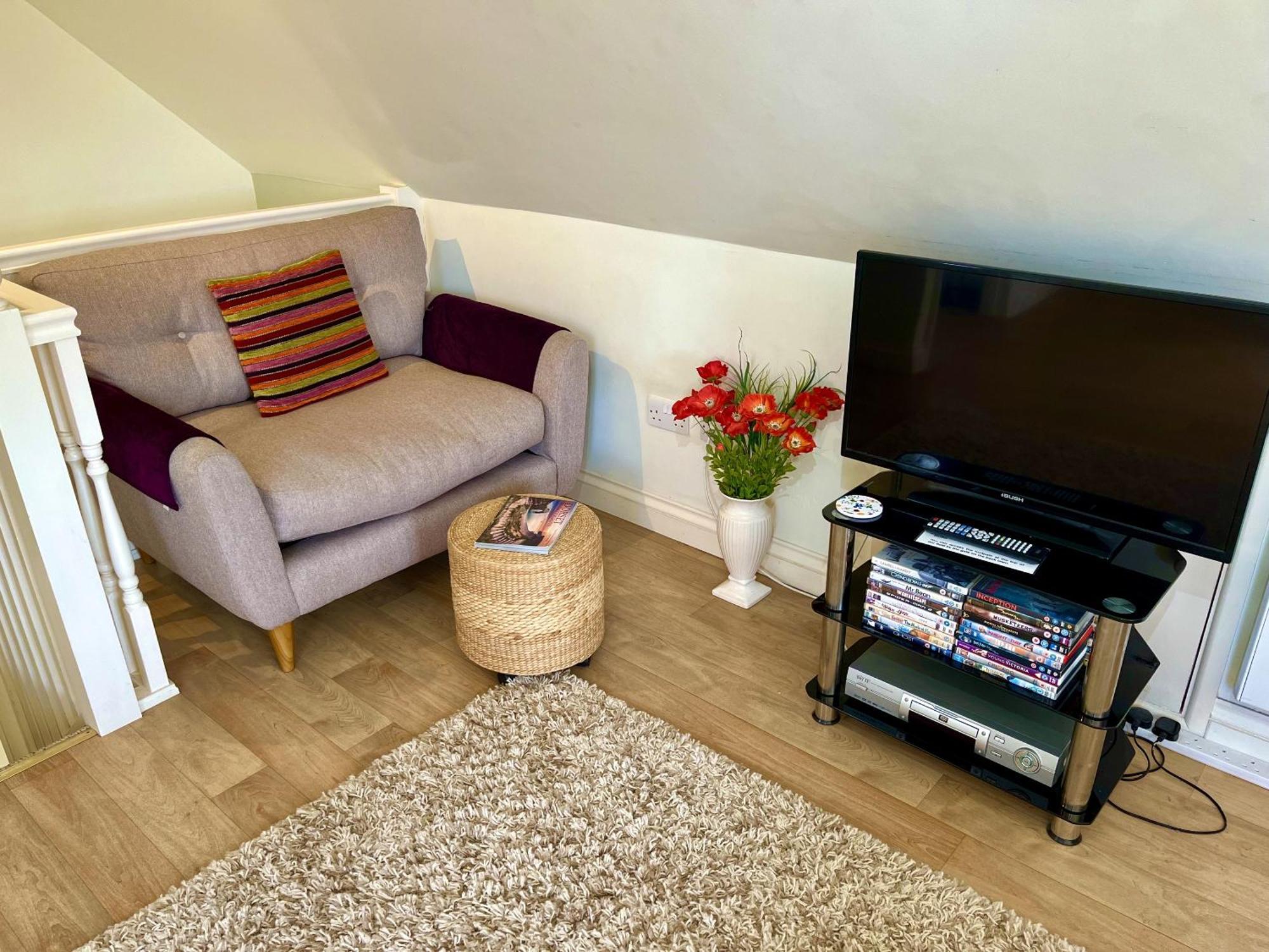 Stalbridge Priors Oak - A Cosy Studio With Countryside Views In Dorset מראה חיצוני תמונה